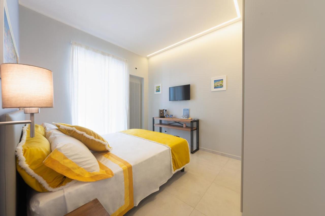 B&B La Piazzetta イスキア島 エクステリア 写真