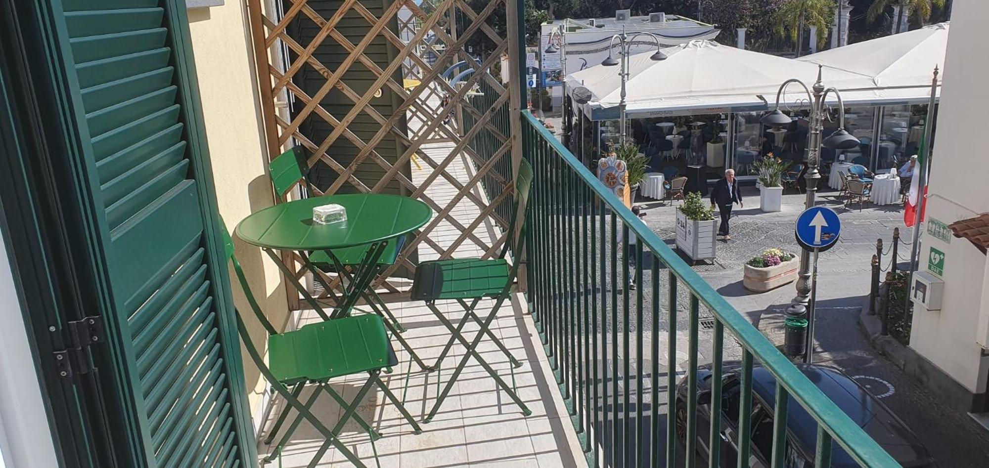 B&B La Piazzetta イスキア島 エクステリア 写真