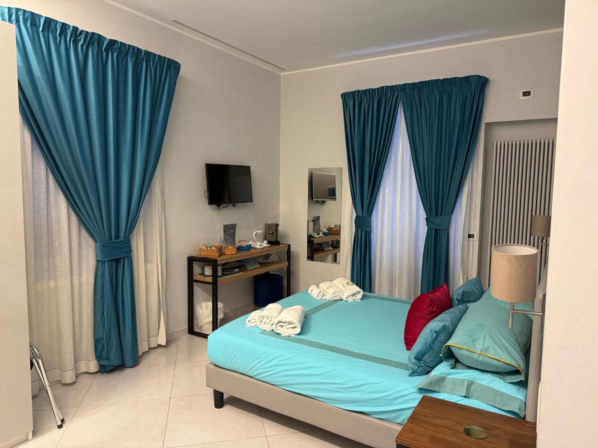 B&B La Piazzetta イスキア島 エクステリア 写真
